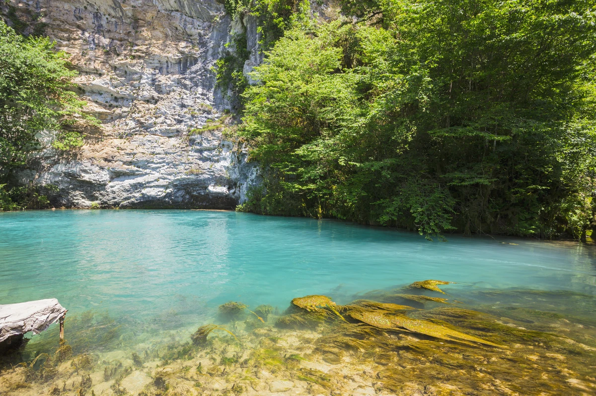 На внедорожниках — к красавице-Рице и великану Гегскому водопаду — фото 9